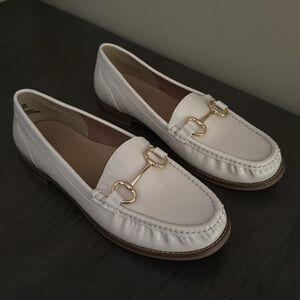 Michael Shannon Off White Cream Elegant  Loafers /Gold Accents Women's Sz 9.5